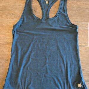 Vuori Lux Performance Tank